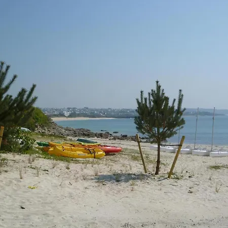 100 M From Beaches Of Finistere, Одьерн